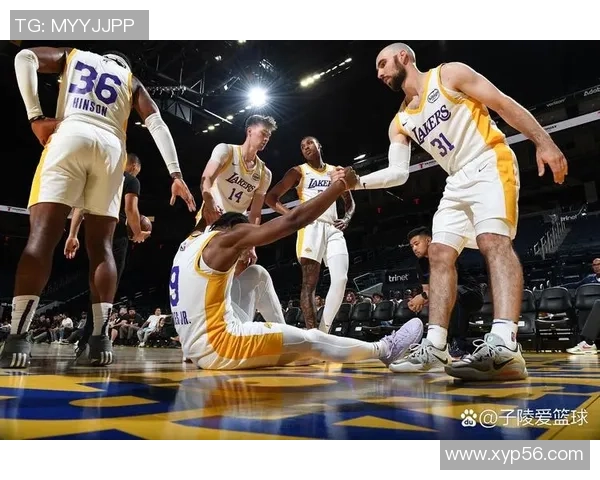 热火与湖人总决赛第二场精彩直播回顾与赛后分析 热火与湖人总决赛第二场精彩直播回顾与赛后分析