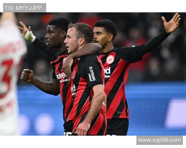 不莱梅与法兰克福激战正酣精彩比赛直播全程回顾与分析 不莱梅与法兰克福激战正酣精彩比赛直播全程回顾与分析